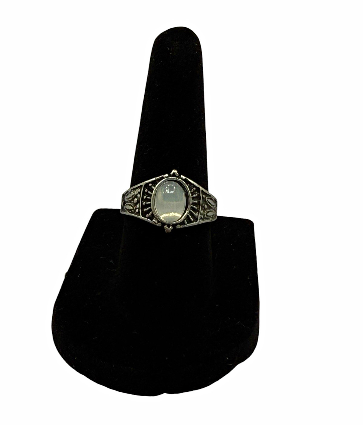 Silver Metal Oval White Stone Bezel Set Band Ring 1 Stone Size 7