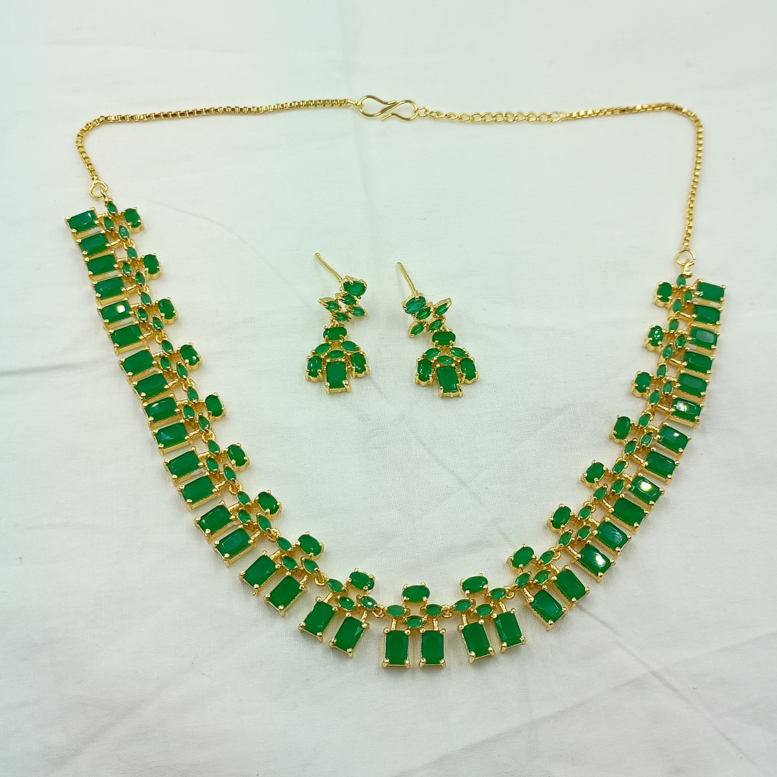 22K Gold Plated South Indian Emerald Necklace Ethnic Bridal Jewelry Set