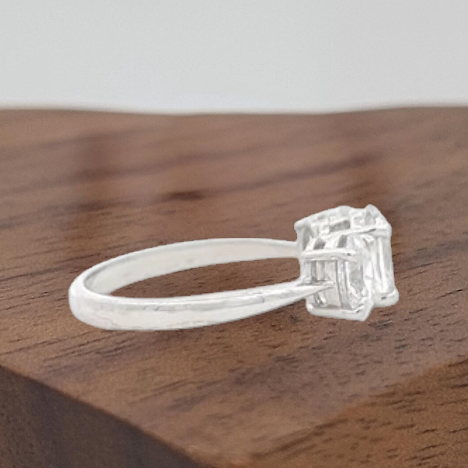 IGI Certified Lab Grown Diamond Engagement Ring 18k White Gold Oval Cut 3.00 Ct