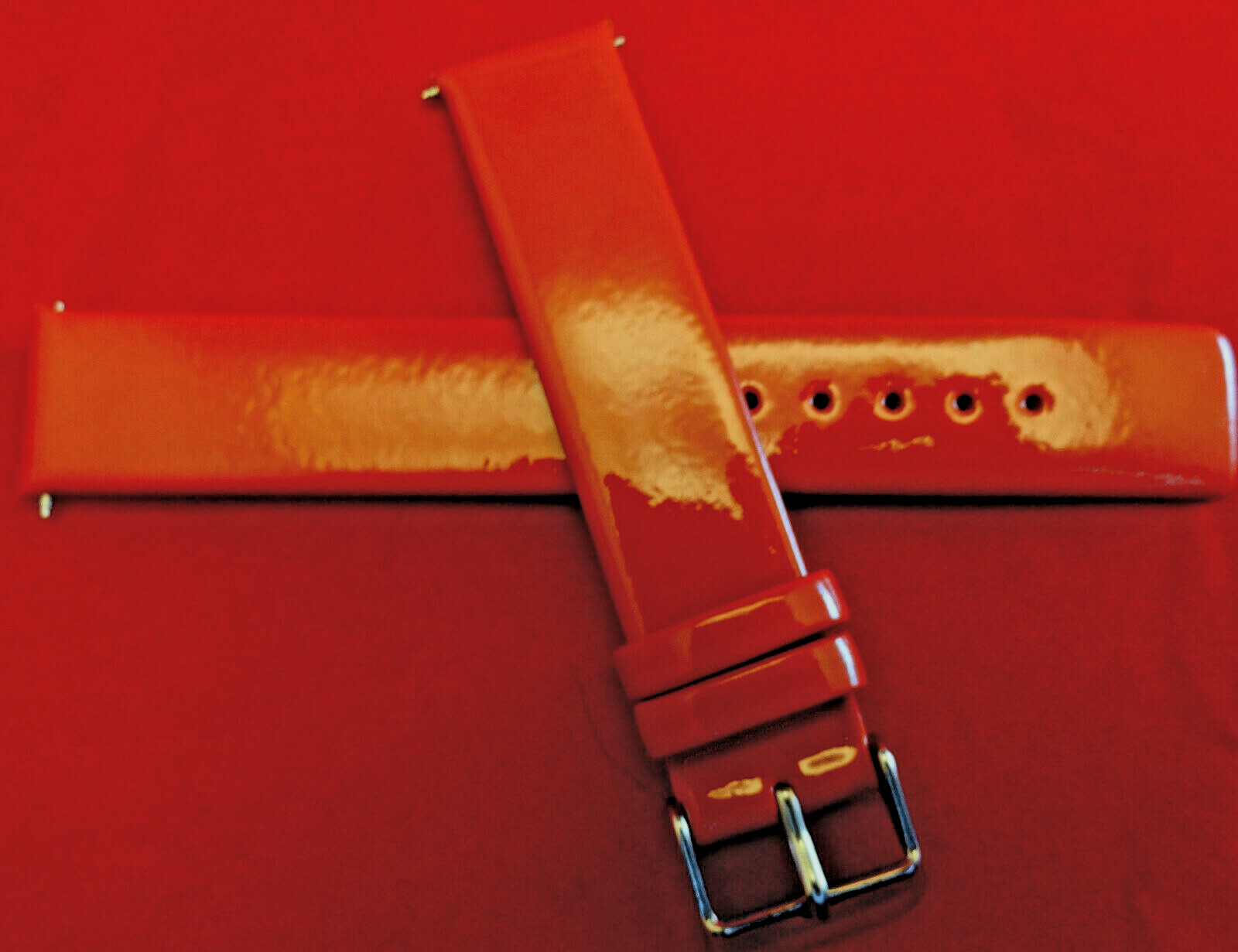 New Glossy Red Genuine Patent Leather 18mm Regular Watch Band Silver Tone Buckle
