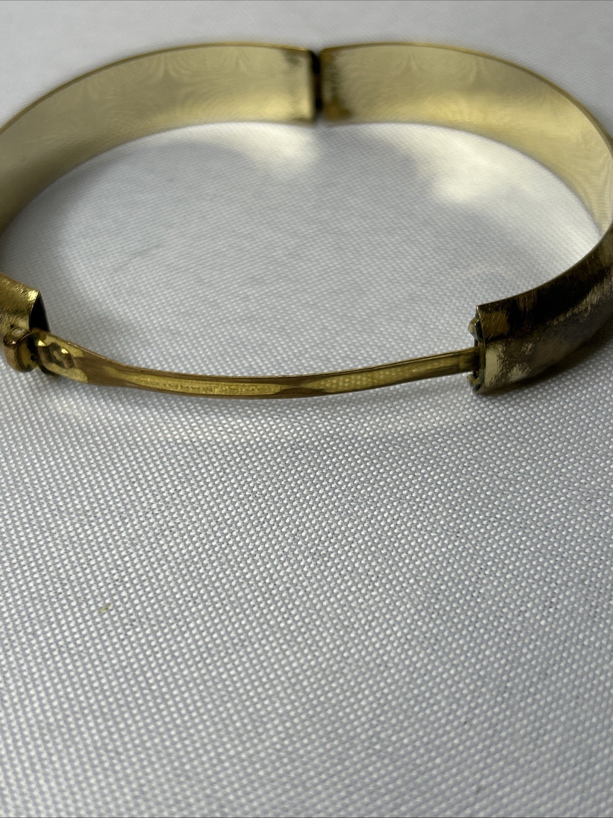 Marathon 12K GF Hinged BANGLE BRACELET – 7″
