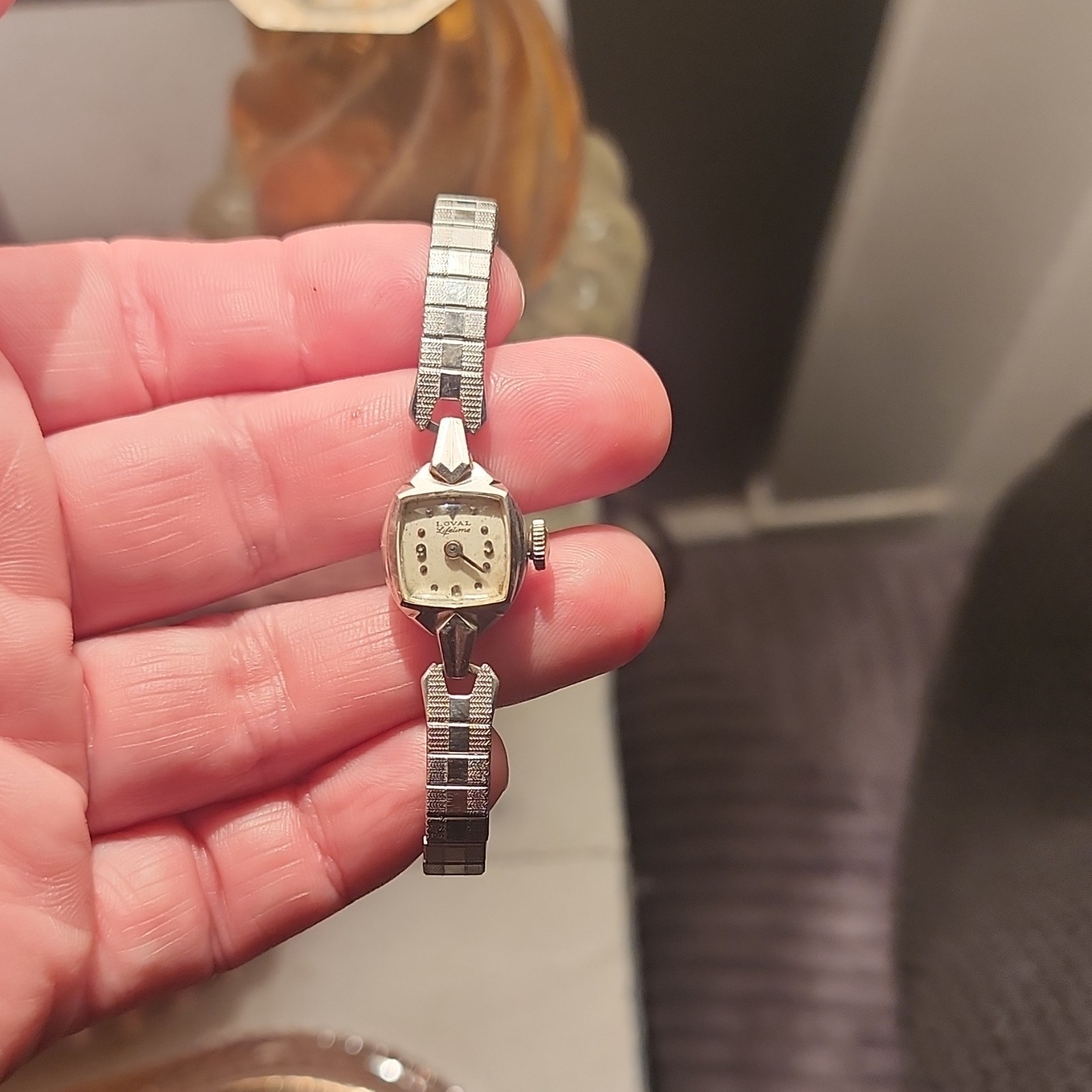 Loval Lycee Women’s Dress Gold Tone Cushion Case Manual Mechanical Watch. Works!