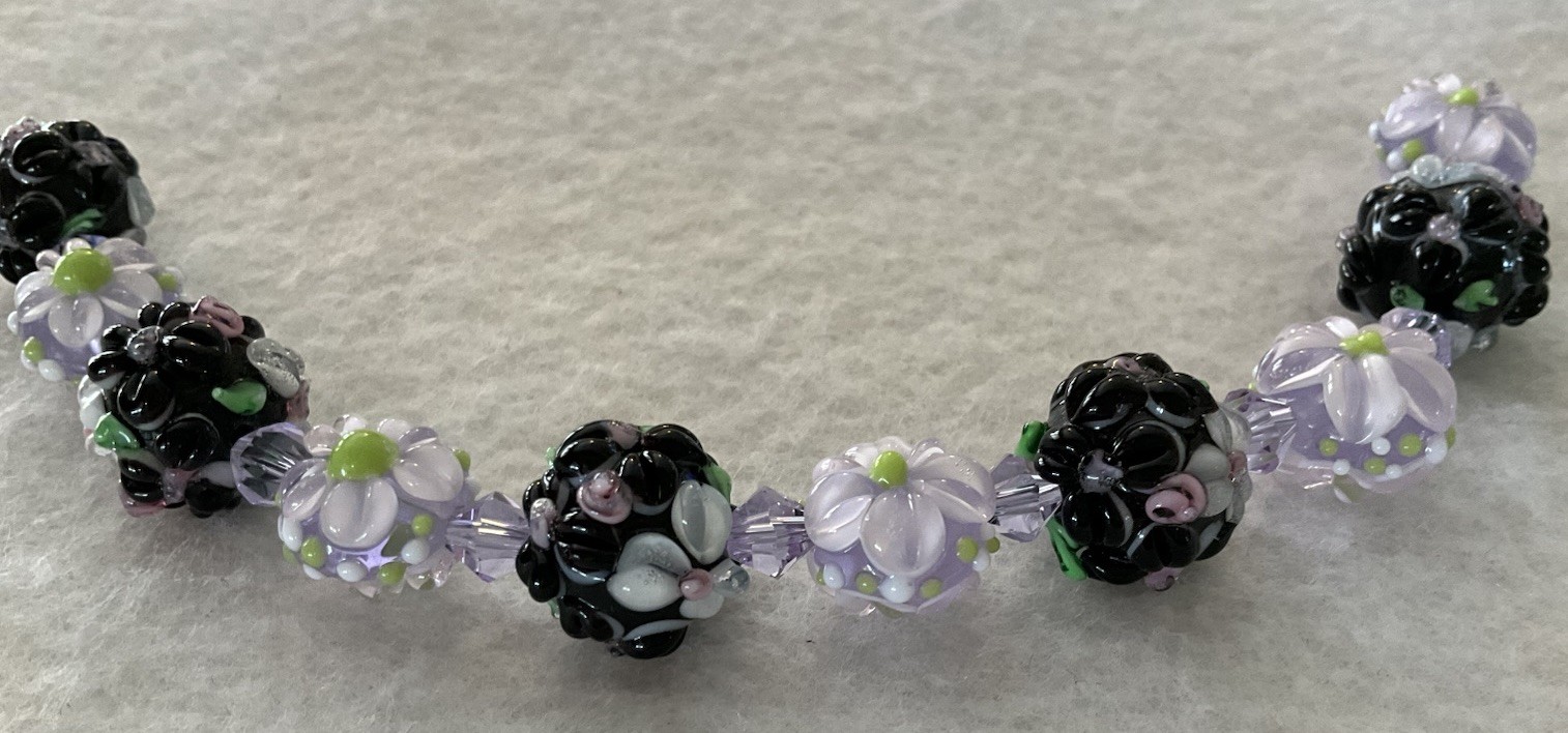 New 7” Strand Exquisite Black & Lilac Floral LampWork Glass Beads 12-15mm