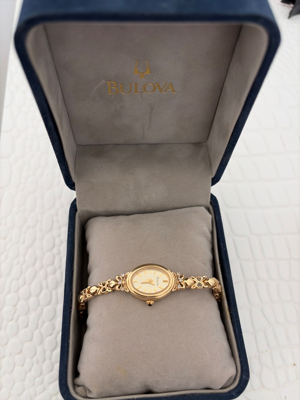 Vintage Bulova Ladies 14K Solid Gold Quartz Watch 2001 A1 14g 7 Diamond Dial Ori