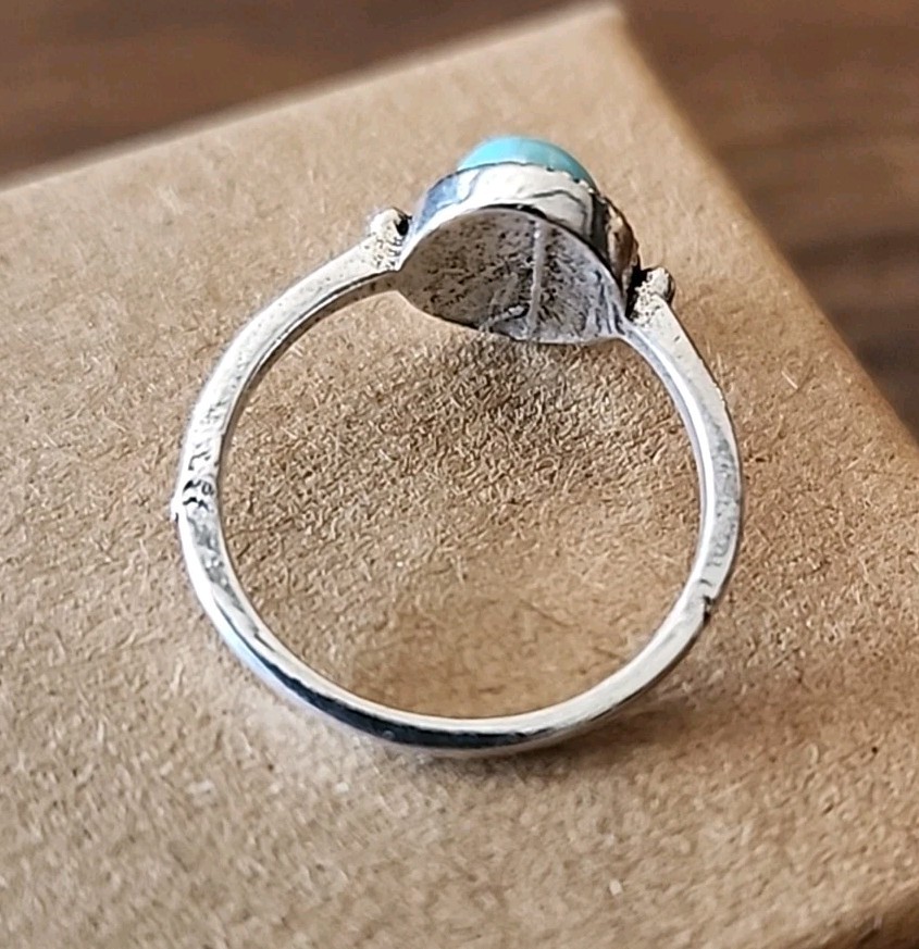Faux Turquoise Silver Toned Ring Size 5 Women’s Ring Size 5