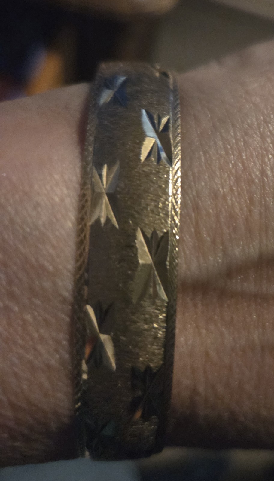 Beautiful 14K Gold Bangle Bracelet Slip On 12mm 16.5 Grams 7.5 Inches