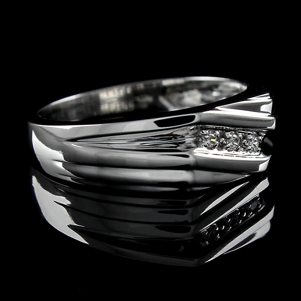 $199 Men’s Ring in Genuine Round White Diamond (0.10Cts) Free Size