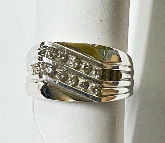 NEW 10k White Gold Men’s Ring with 0.50ctw Diamonds (Size 10.25) 5.3 gram