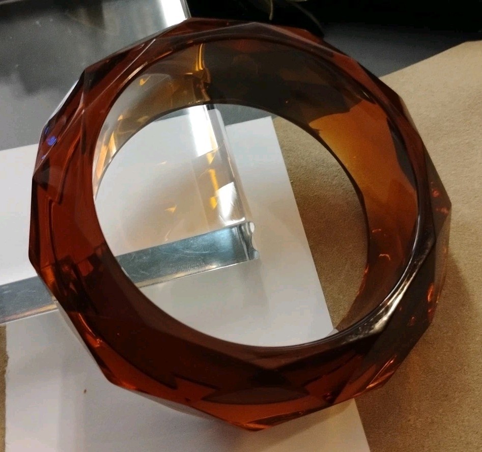 CHUNKY! Root Beer Toned Faceted Brown Acrylic/Lucite Bangle Bracelet, Nice!