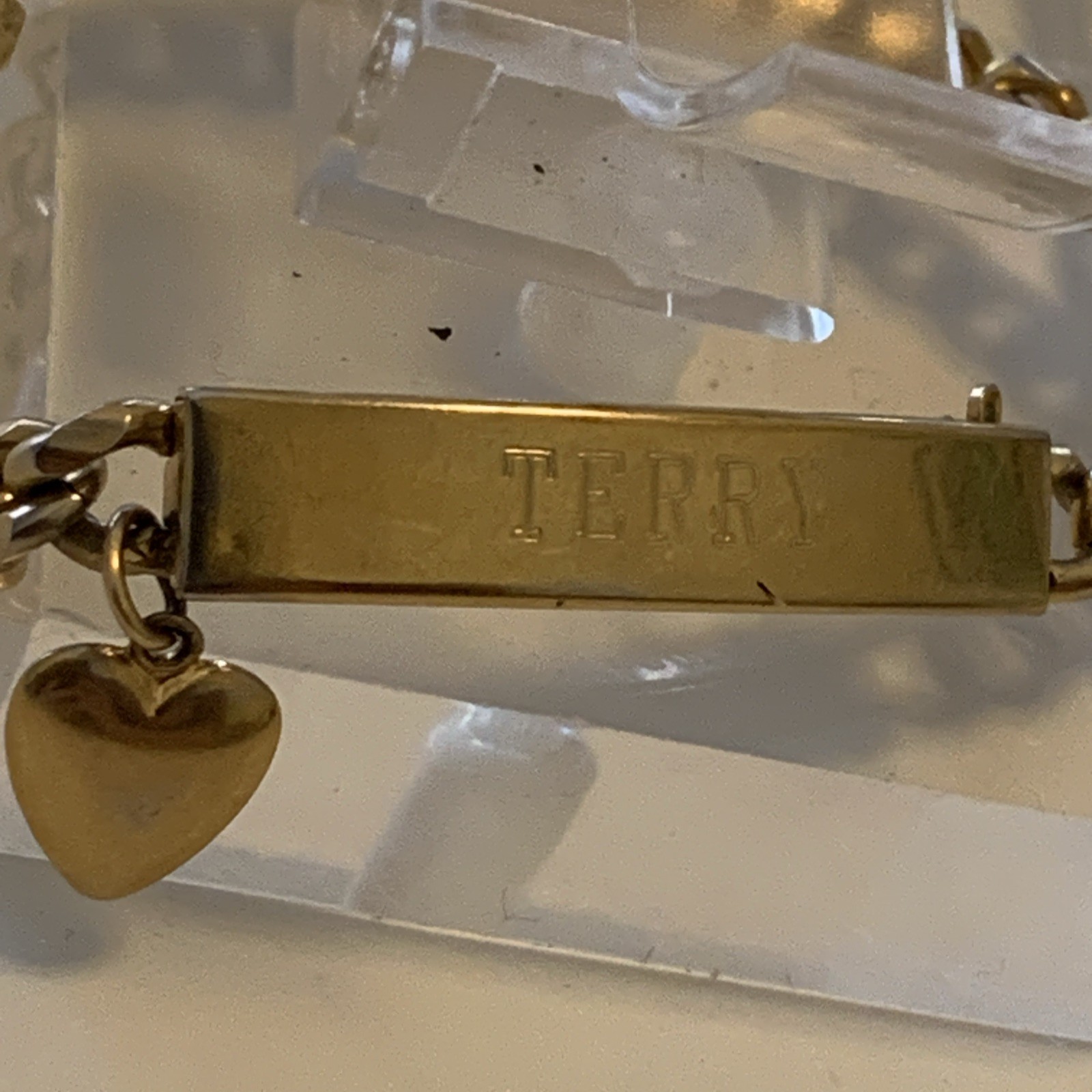 Signed Speidel USA Vtg Gold Tone ID Bracelet Engraved Dangle Heart Gold Plated
