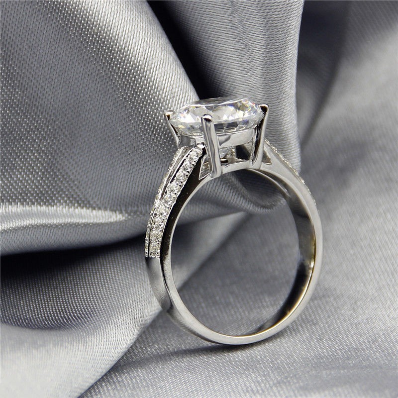 Round cut Lab Grown Diamond Wedding Ring 14K White Gold 2.00 Carat