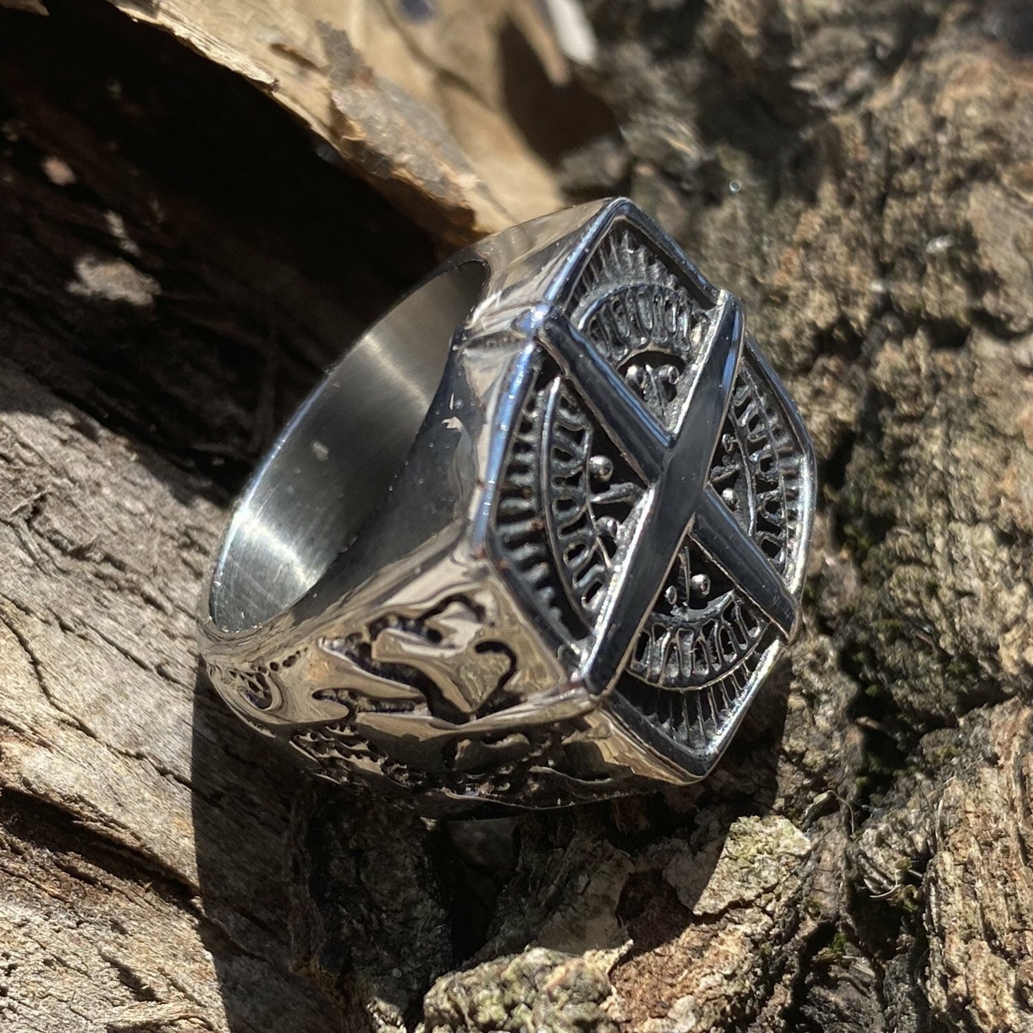MENDEL Mens Nautical North Star Compass Biker Ring Stainless Steel Size 7-15