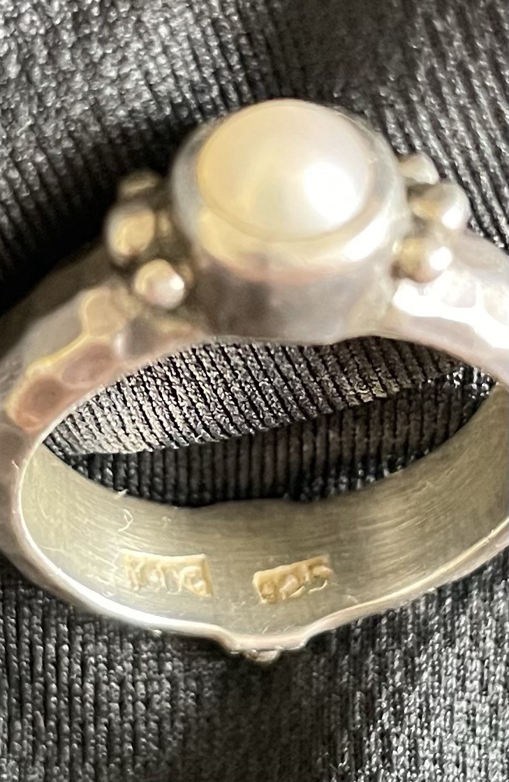 Sterling Silver 925 Hammered Pearl Ring (Brand Unknown) Size 8