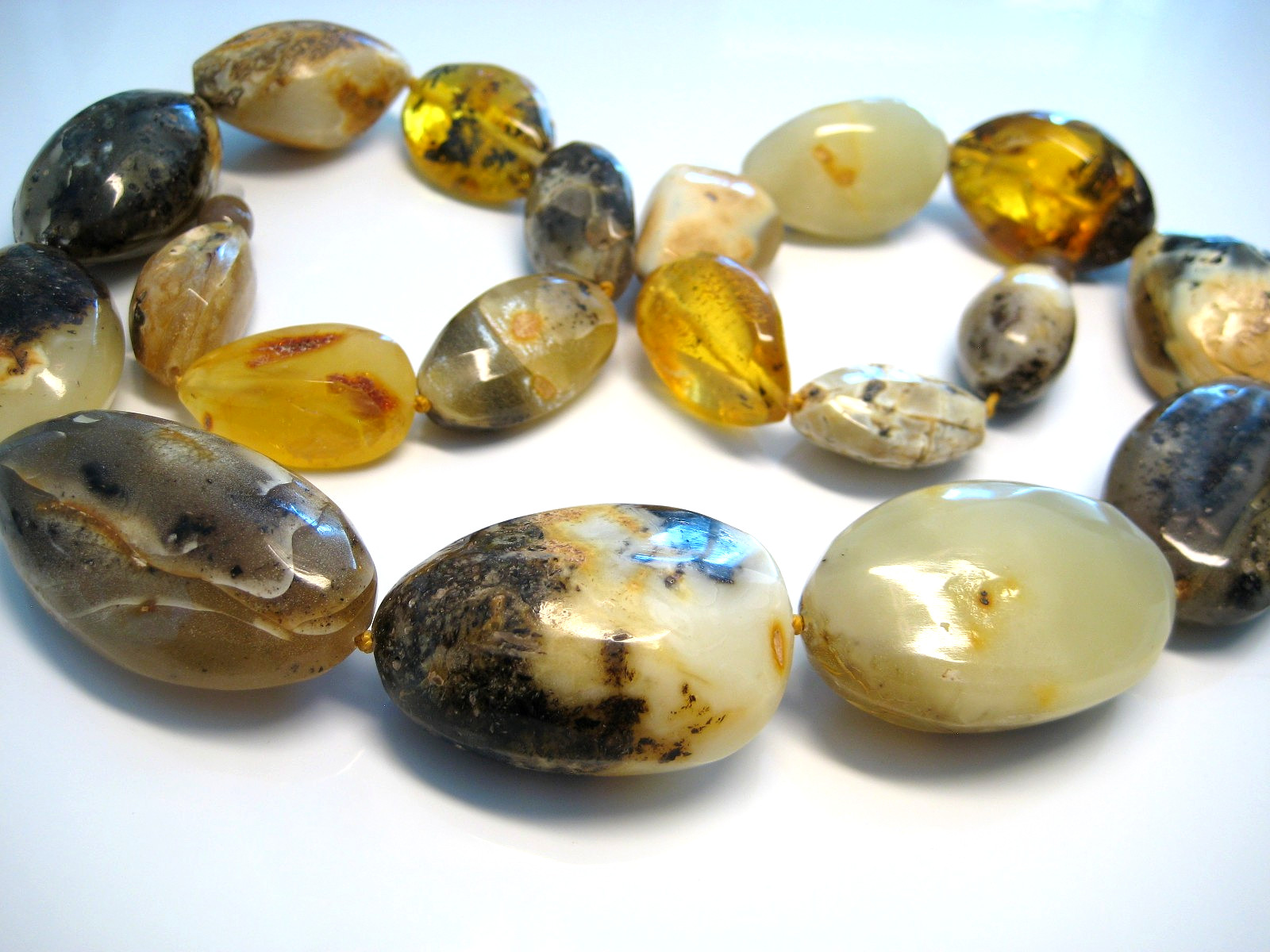 Genuine Huge Massive Amber Baltic Amber Necklace 76.2 grams 22.5 in !!!