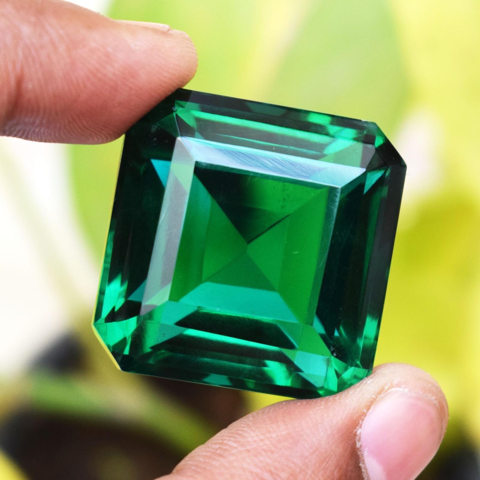 136.35 CT Muzo Green Emerald Octagon Cut Flawless Certified Loose Gemstone