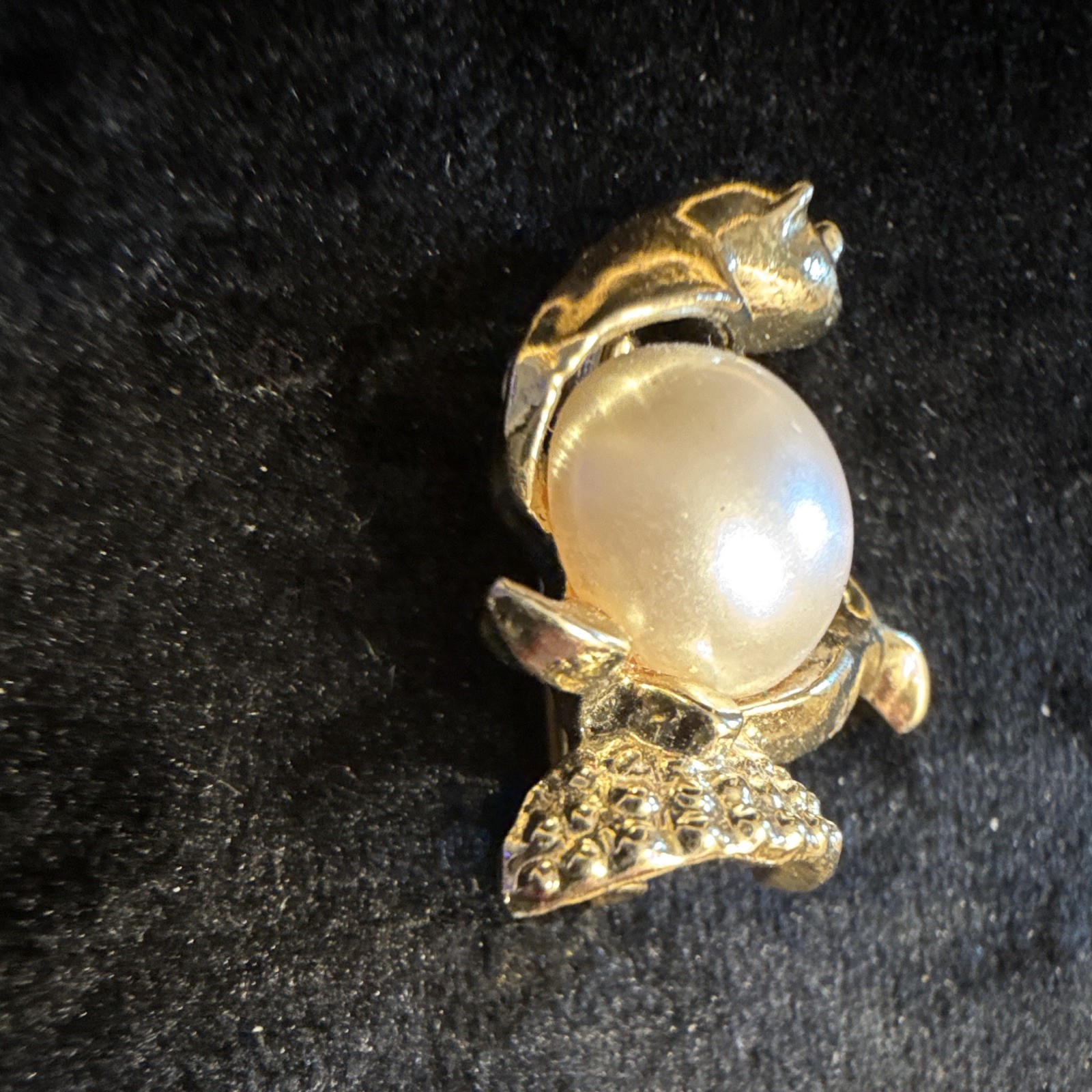 Gold Tone Cat Brooch Pin White Round Imitation Pearl Rhinestone Metal