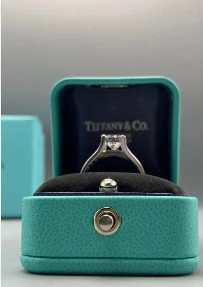 Tiffany & Co Engagement Ring Box + Outer Box + Pouch + Certificate + Folder +Bag