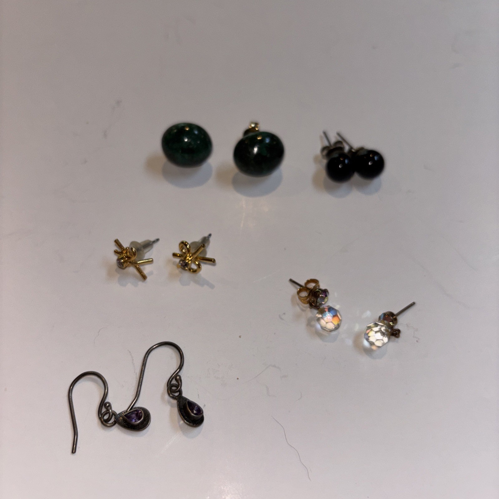 lot – stud earrings Green Stone Studs Gold Tone Geometric Teardrop Dangles