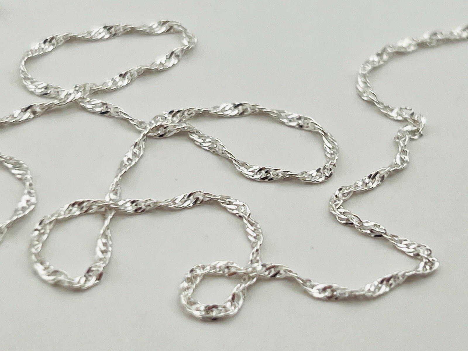 Sterling Silver 1mm Singapore Link Chain Necklace 20 Inches