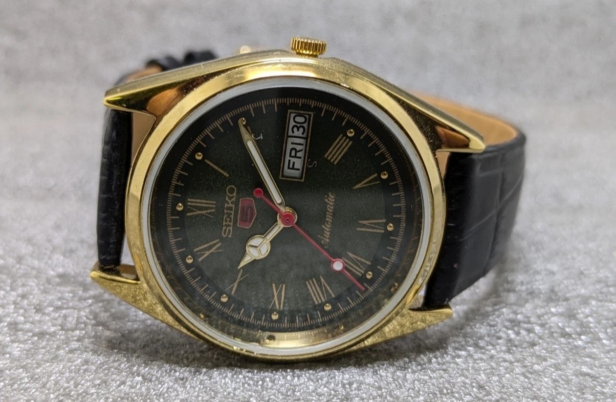 Vintage Seiko 5 Automatic 6309A Day-Date Men’s Watch Green Dial Japan Made.