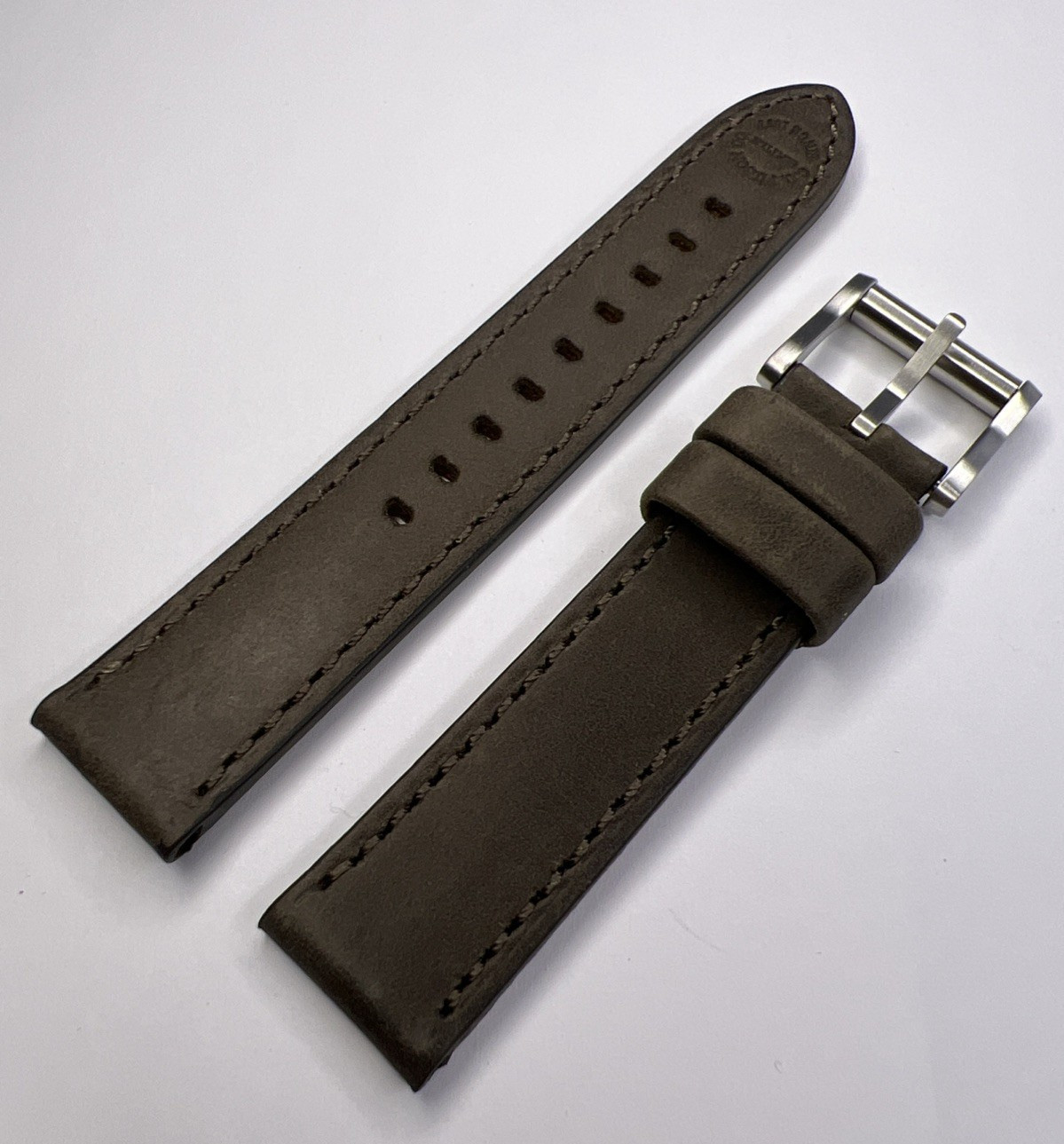 Filson Mushroom Gray/Brown 20mm – 20mm Horween Leather Watch Strap & Steel Tang