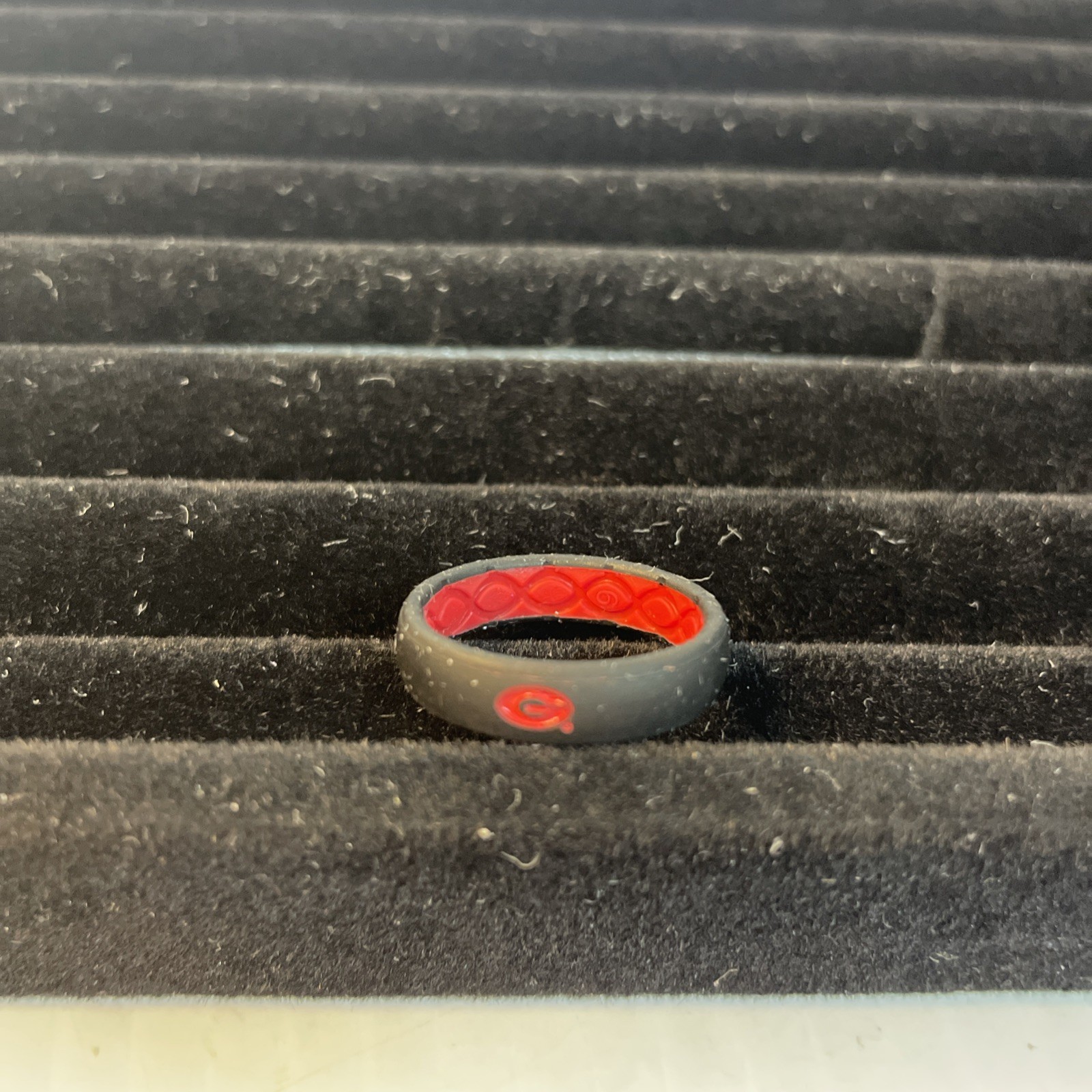 GROOVE LIFE RING SIZE 8 – SILICONE BAND RING – NEW With Box