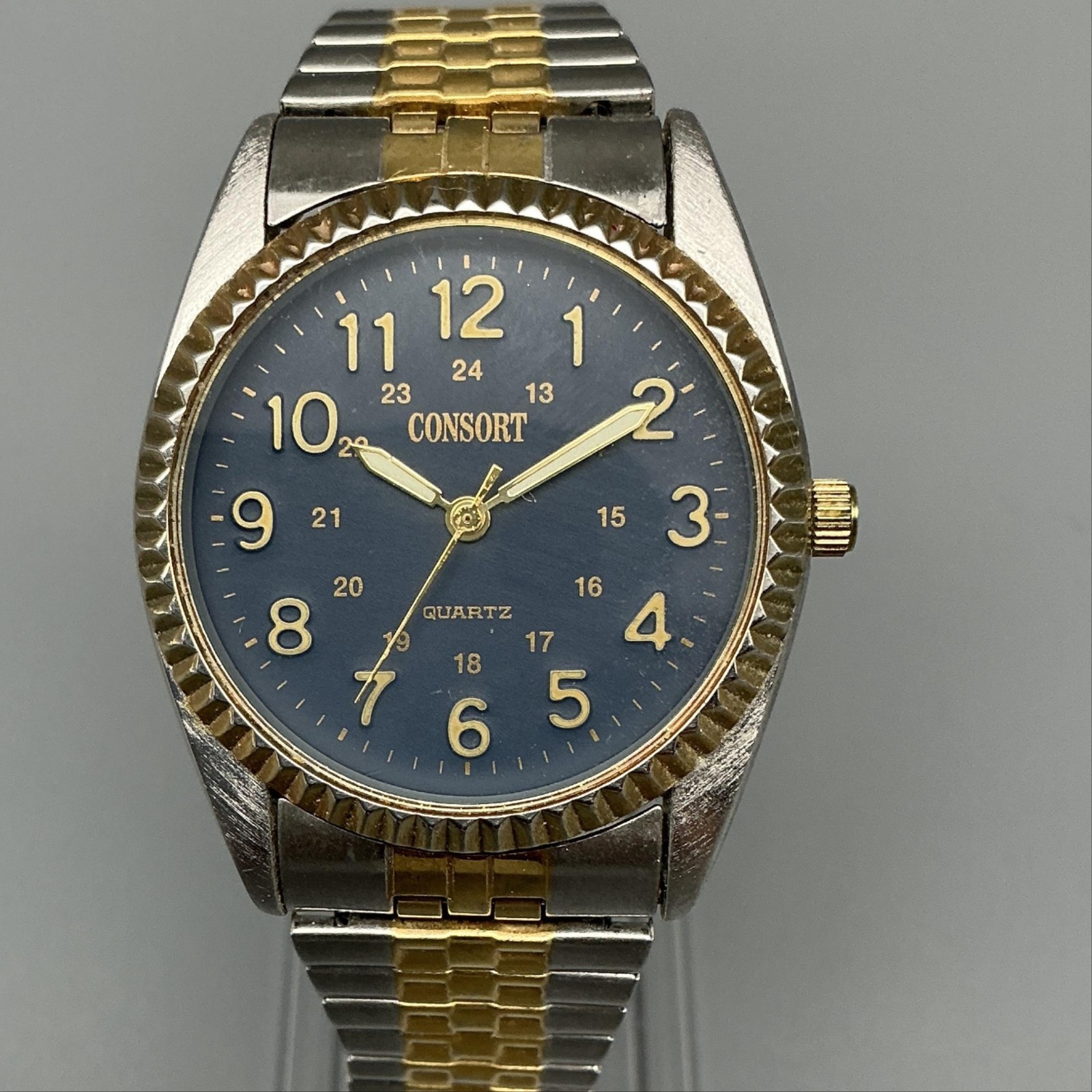 Consort Mens Watch 35mm Black Dial Two Tone Fluted Bezel Stretch New Battery
