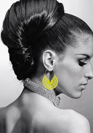 *CLEARANCE* STUNNING Metal alloy earrings – Dainty – lightweight