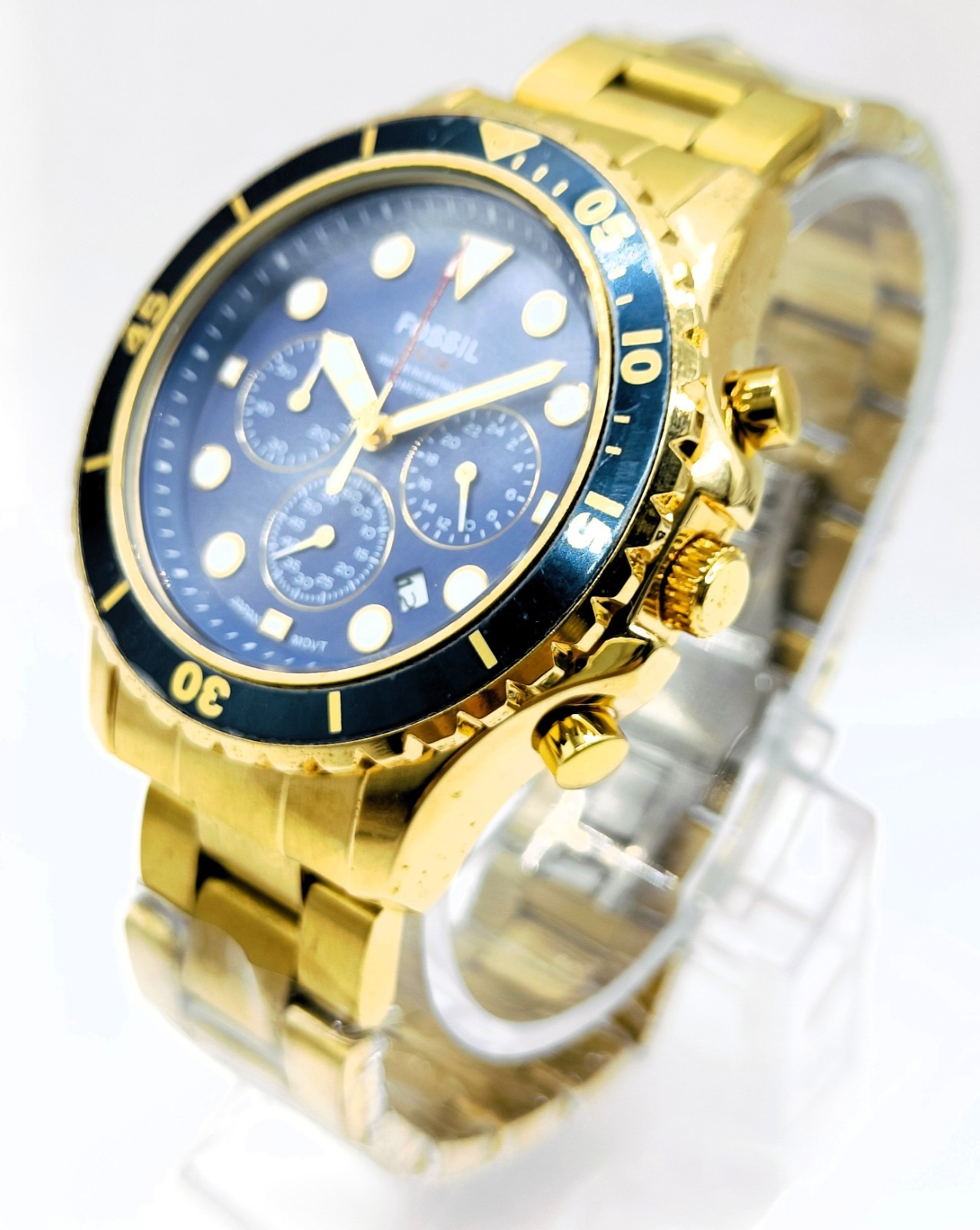 Awesome Fossil Chronograph Date Indicator Quartz Analog Men’s Wrist Watch