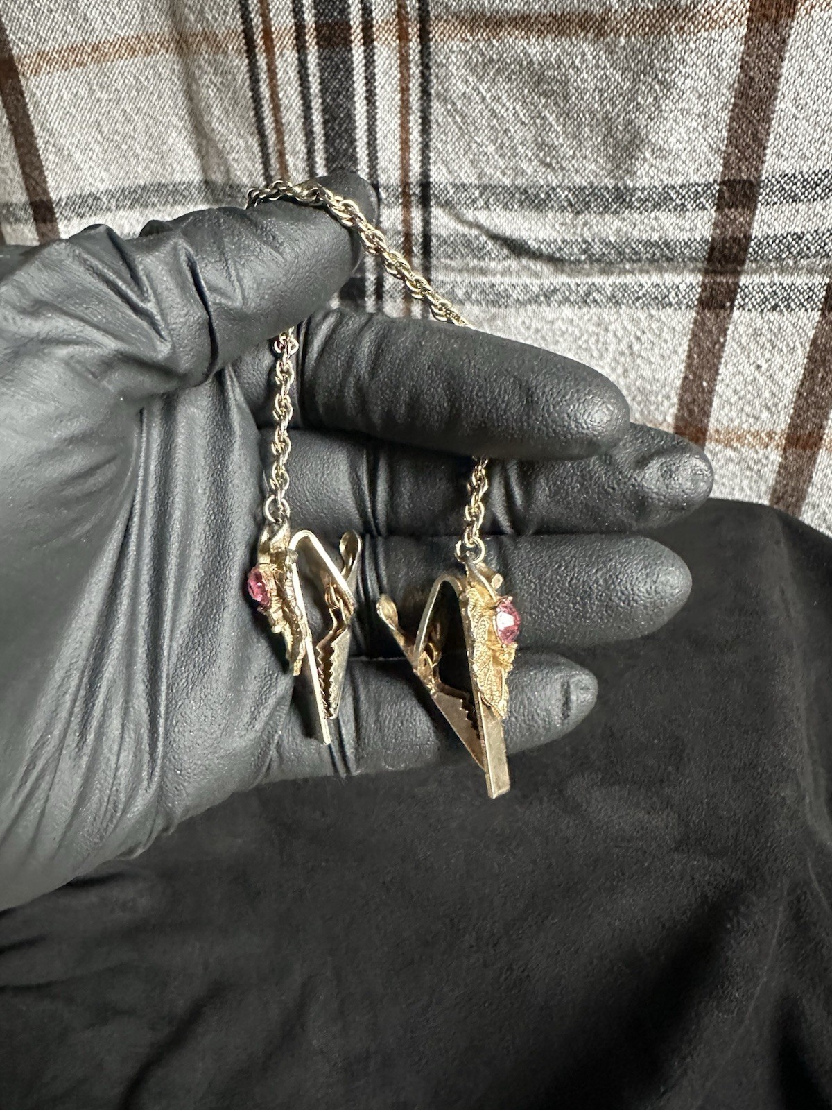 Vintage Sweater clip