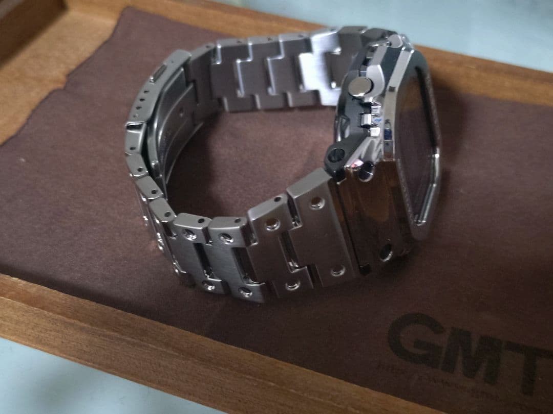 CASIO G-SHOCK GMW-BZ5000D Safe packing!