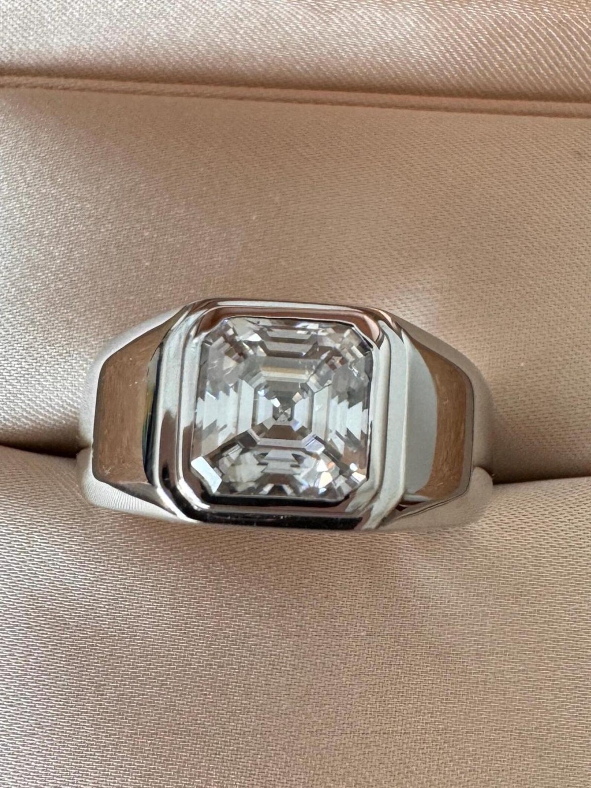 Moissanite 2Ct Asscher Cut VVS1 Bezel Wedding Men’s Ring 14k White Gold Plated