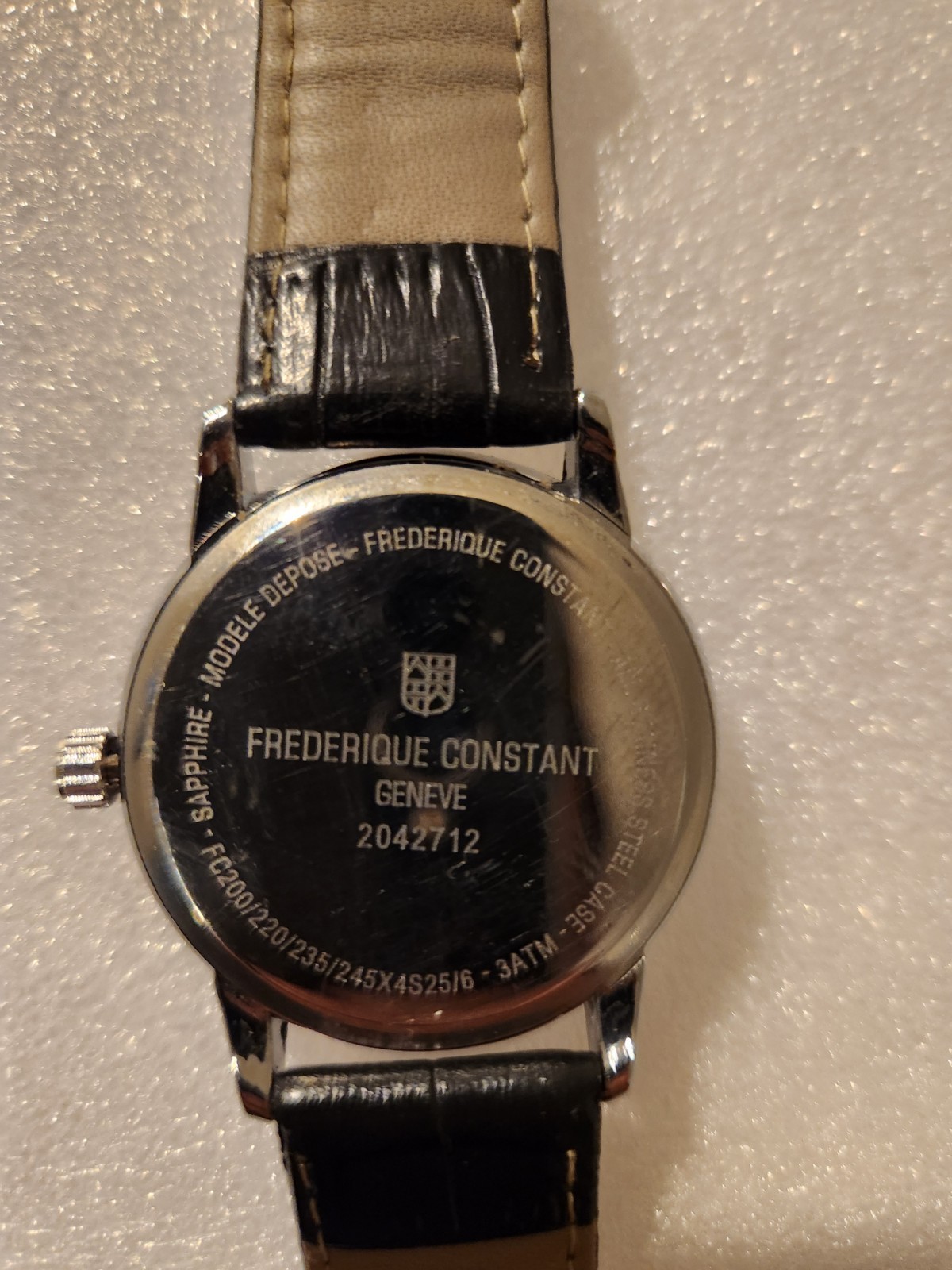 Frédérique Constant Geneve Swiss Automatic Roman Dial Date 35mm Black Leather