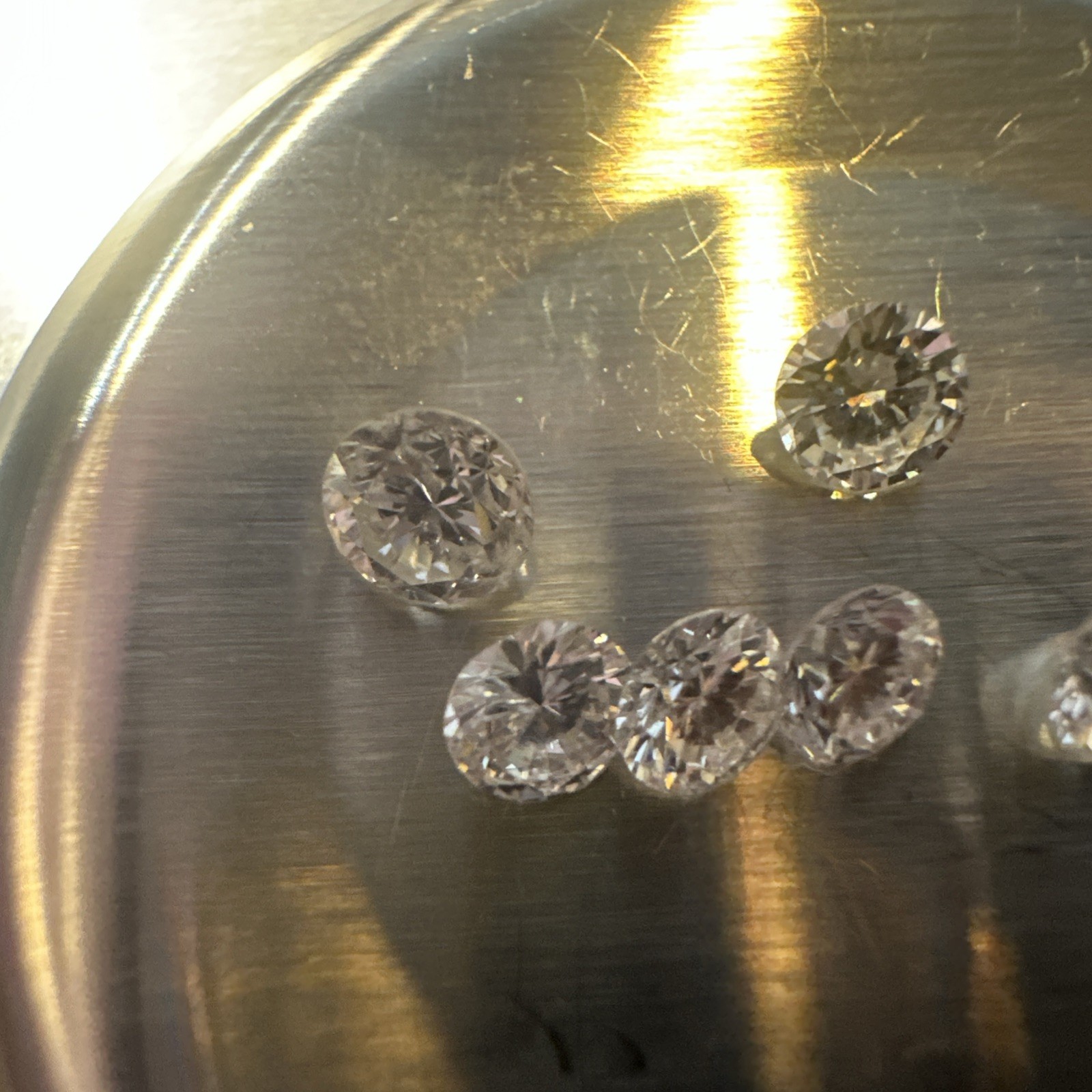 Natural Round Brilliant Cut Diamond Parcel 1.65cts H-I, SI-I 3.3mm To 4.2mm