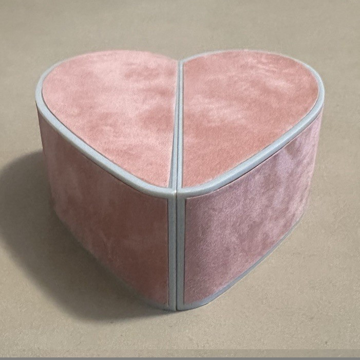 Rocket Box Pink Heart-Shaped Velvet Lined Jewelry Box for Ring