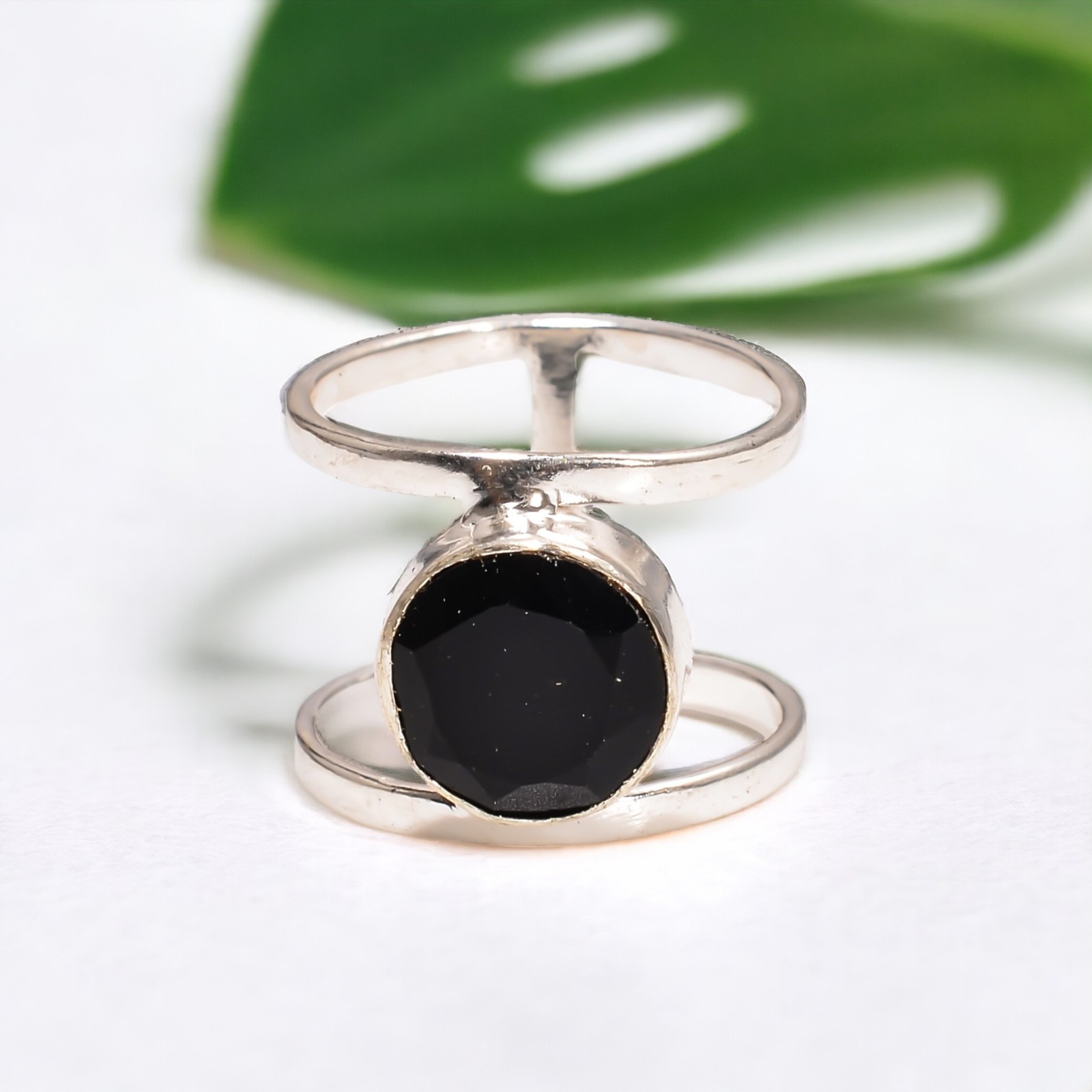 Black Onyx Gemstone 925 Silver Minimalist Band Daughter Root Chakra Ring Jewelry
