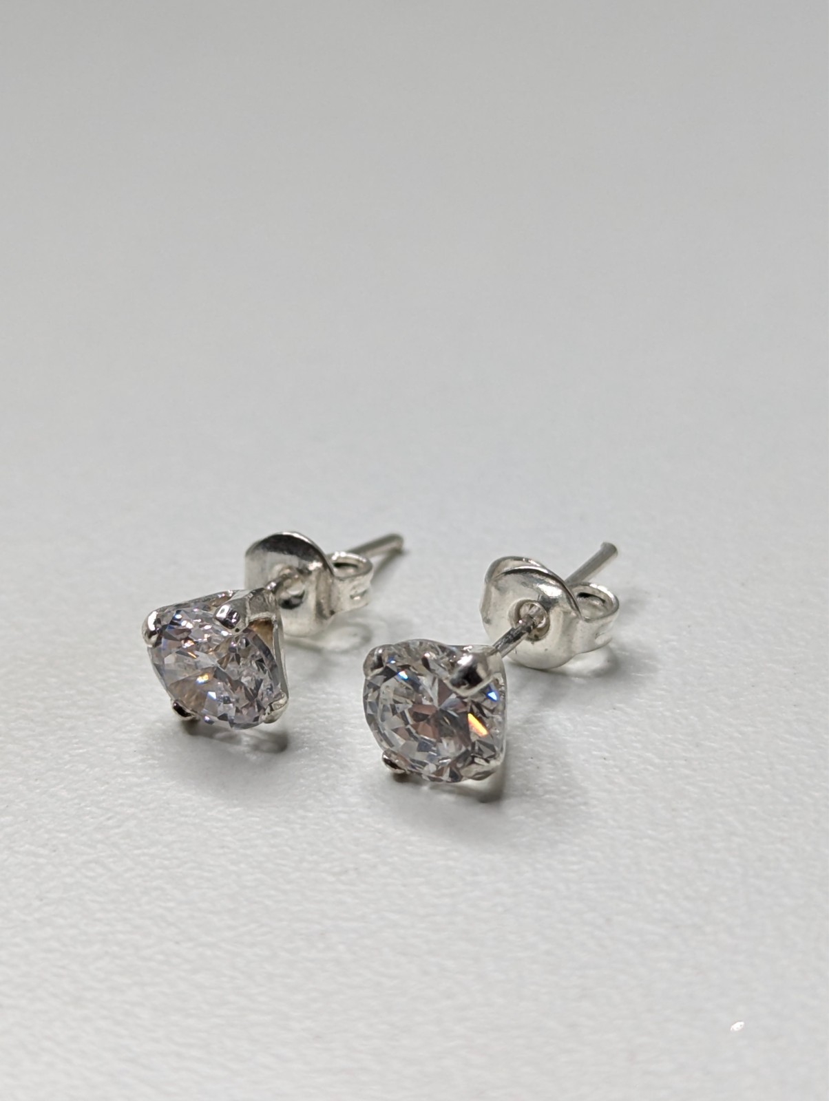 Sterling Silver 925 Minimalist Clear CZ Solitaire Stud Push Back Earrings 1.1g
