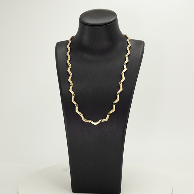 Silver gold-plated necklace with zigzag links
