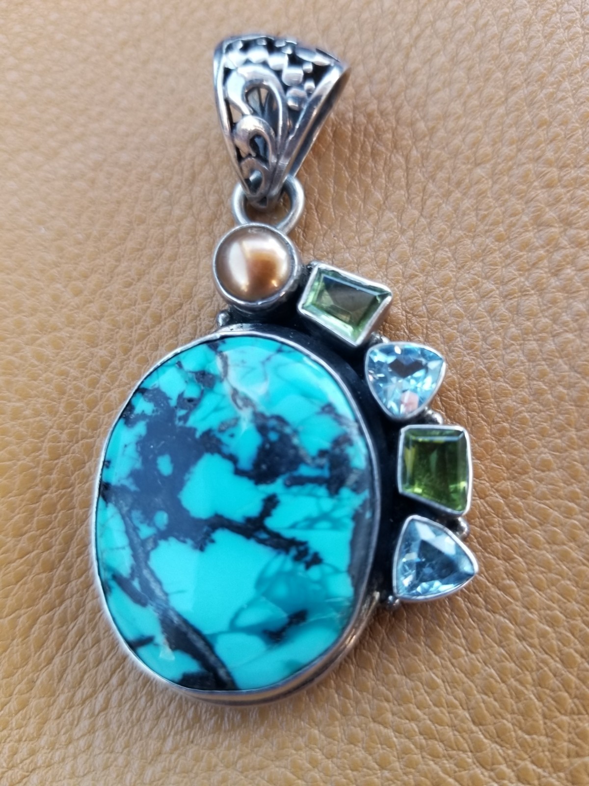 Multi Gemstone Pendant Blue Topaz/Peridot