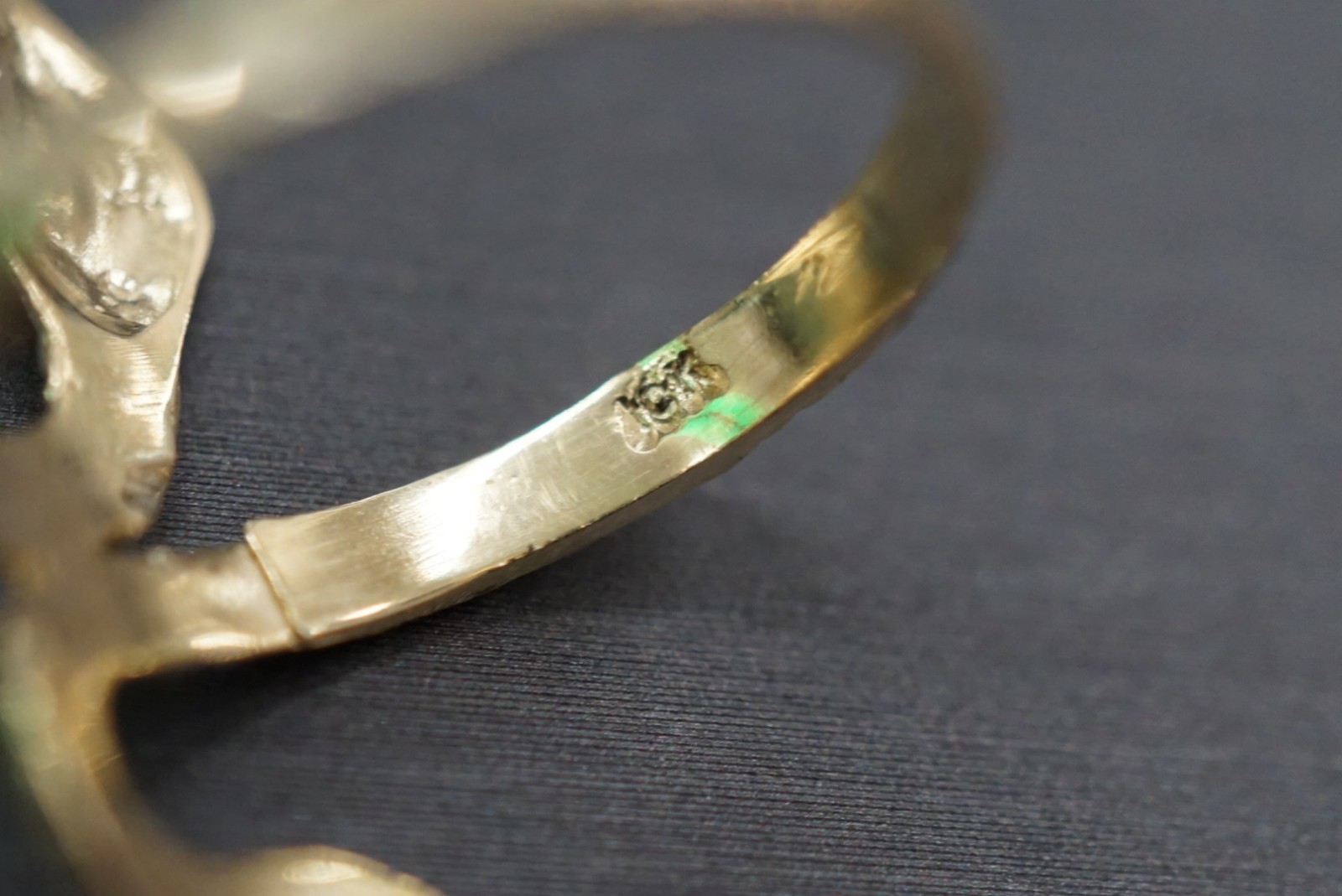 10K Solid Yellow Gold Diamond Cut Size 6.5 Snake Ring.