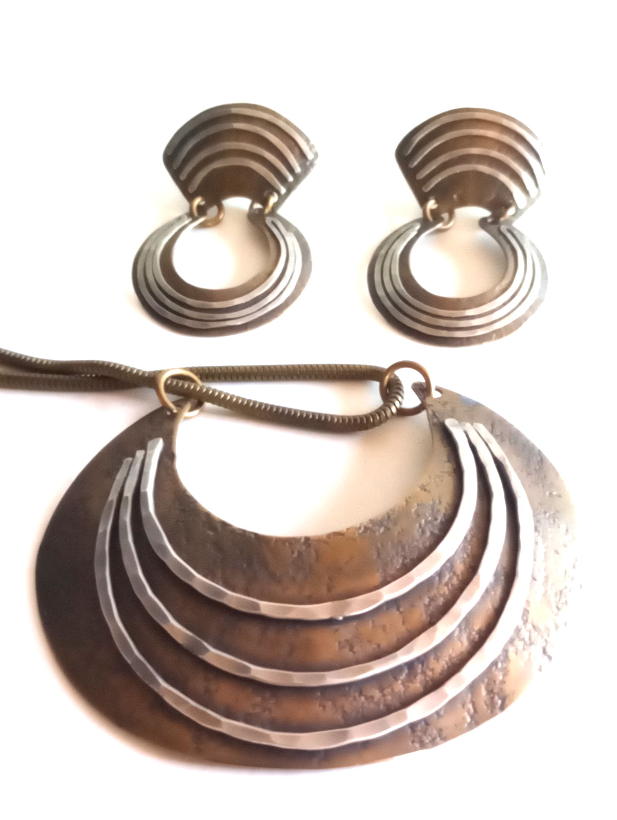VINTAGE MODERNIST BUYER SF JEWELRY SET NECKLACE EARRINGS TWO COLORS METAL SIGNED