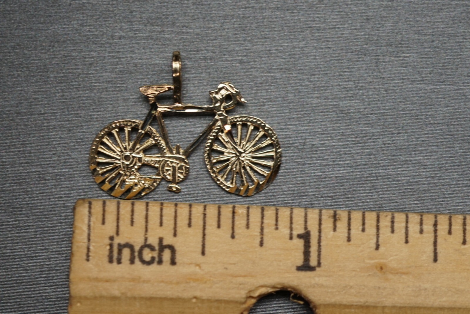 14K Solid Yellow Gold 0.6″ Diamond Cut Bicycle Charm Pendant.