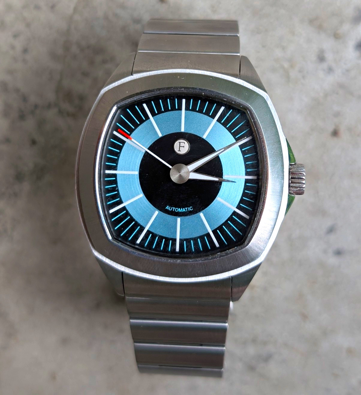 Ferro & Company Time Master 70’s Automatic SS Bracelet Blue/Black Dial Exhb