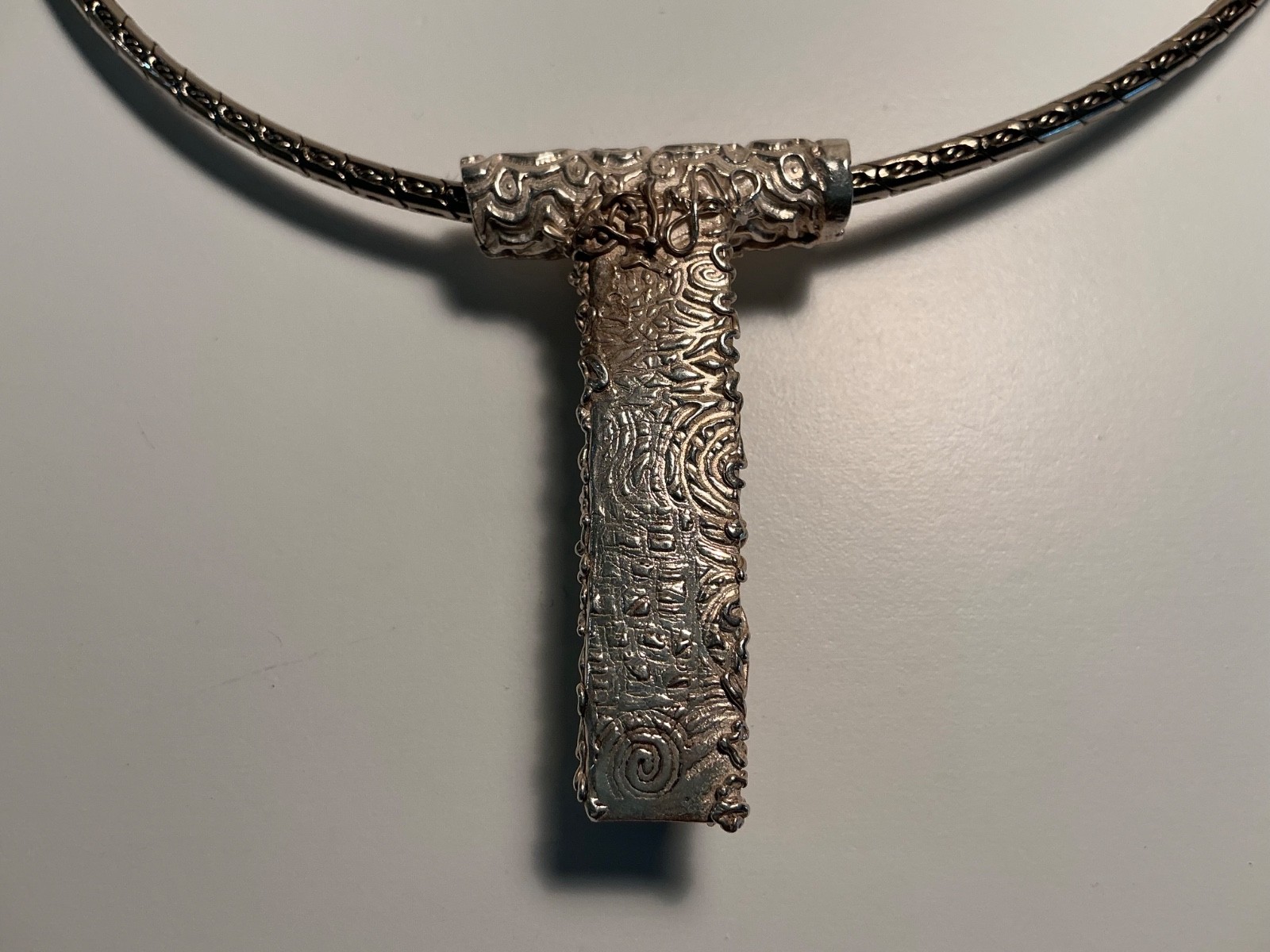 STERLING SILVER WHITE TOPAZ ARTISAN HAND FORGED CROSS ON 18” NECKLACE 47gms