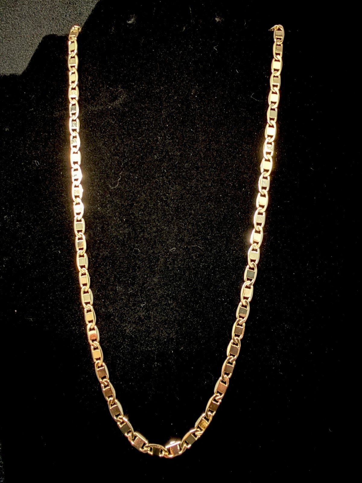 20in 4.8MM Mariner necklace w/gold finish. Perfect for everyday wear! BRAND NEW