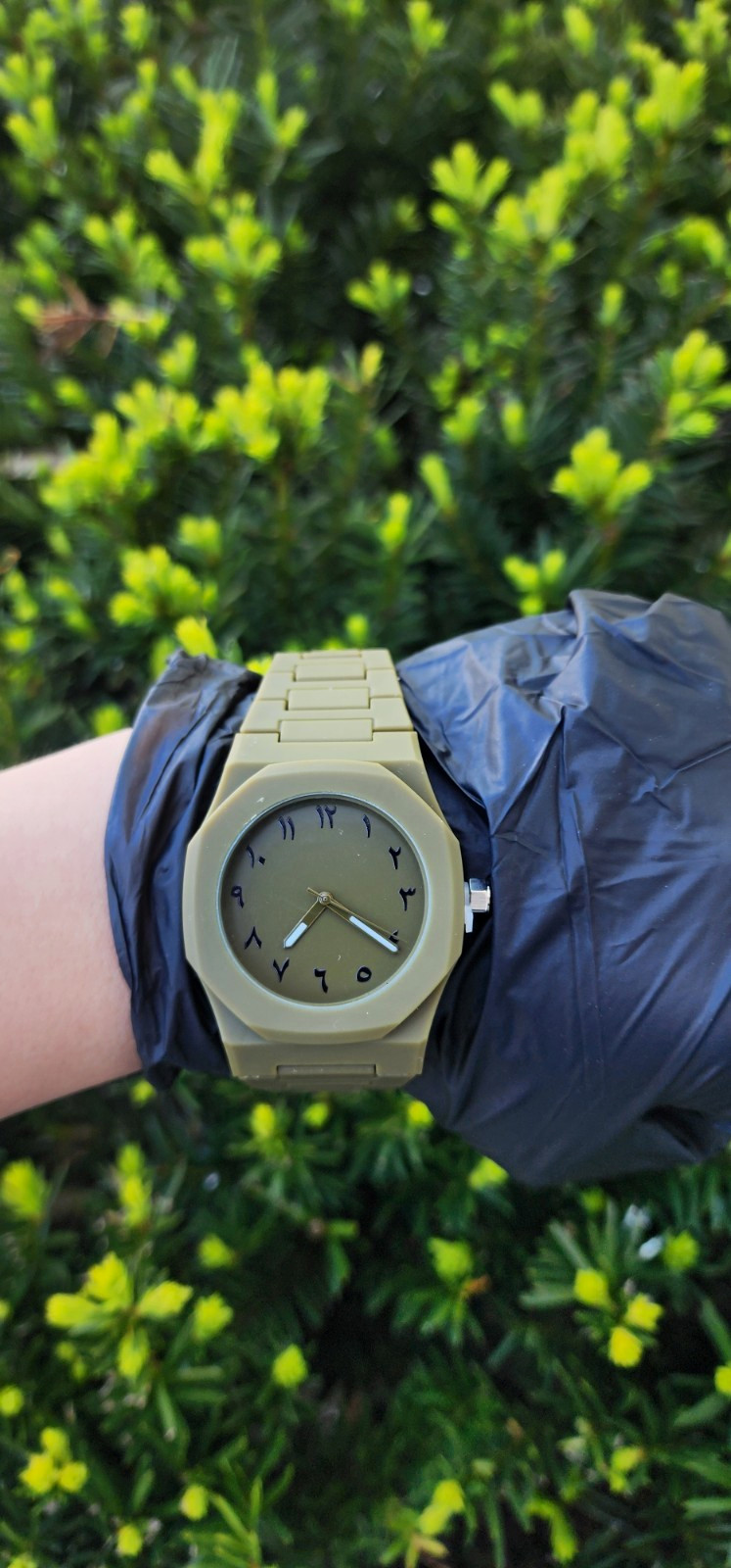 Green Octagon Case Analog Bracelet Wristwatch Arabic Numerals 12-Hour Dial