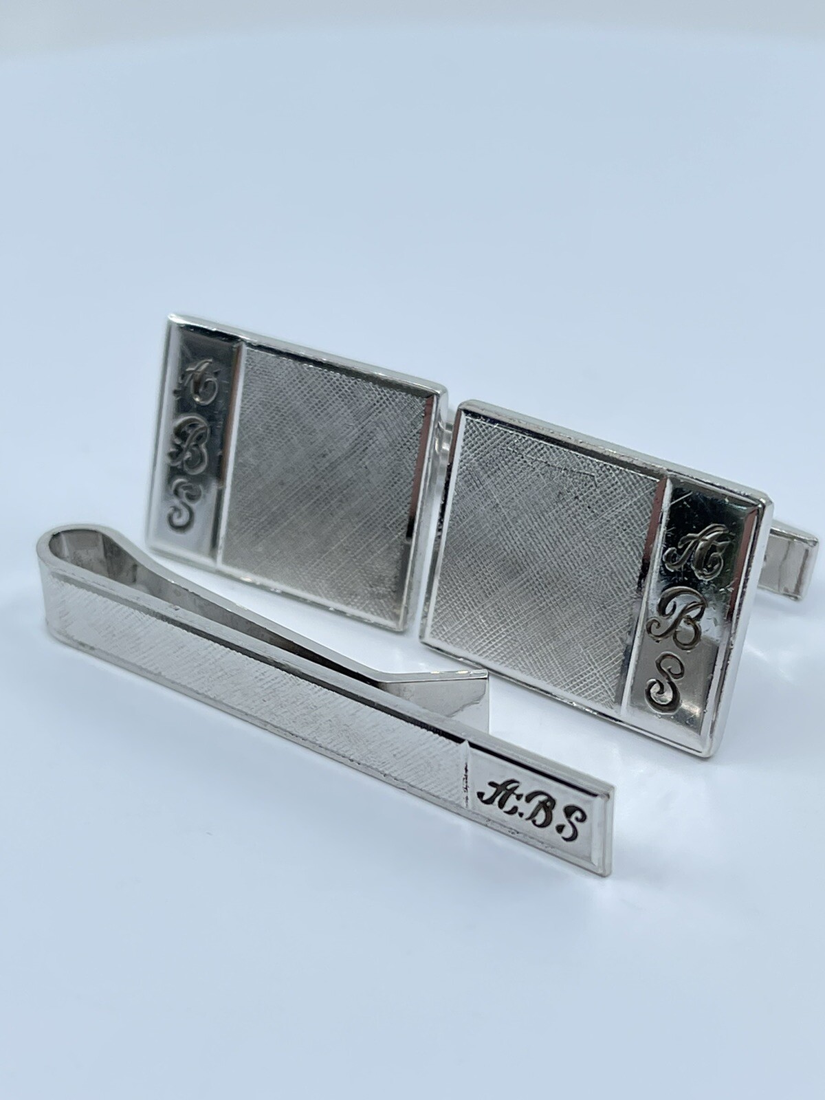 Arthur Anderson Monogram ABS cufflinks and tie clip set sterling 7/8″