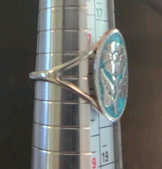 Gordan Smith vintage silver ring features a turquoise chip inlay flower Size 7.5
