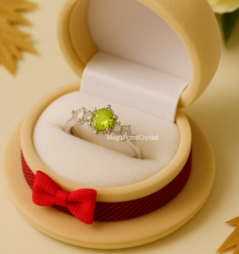 Vintage Peridot Green August Birthstone Ring Anniversary/Birthday Gifts