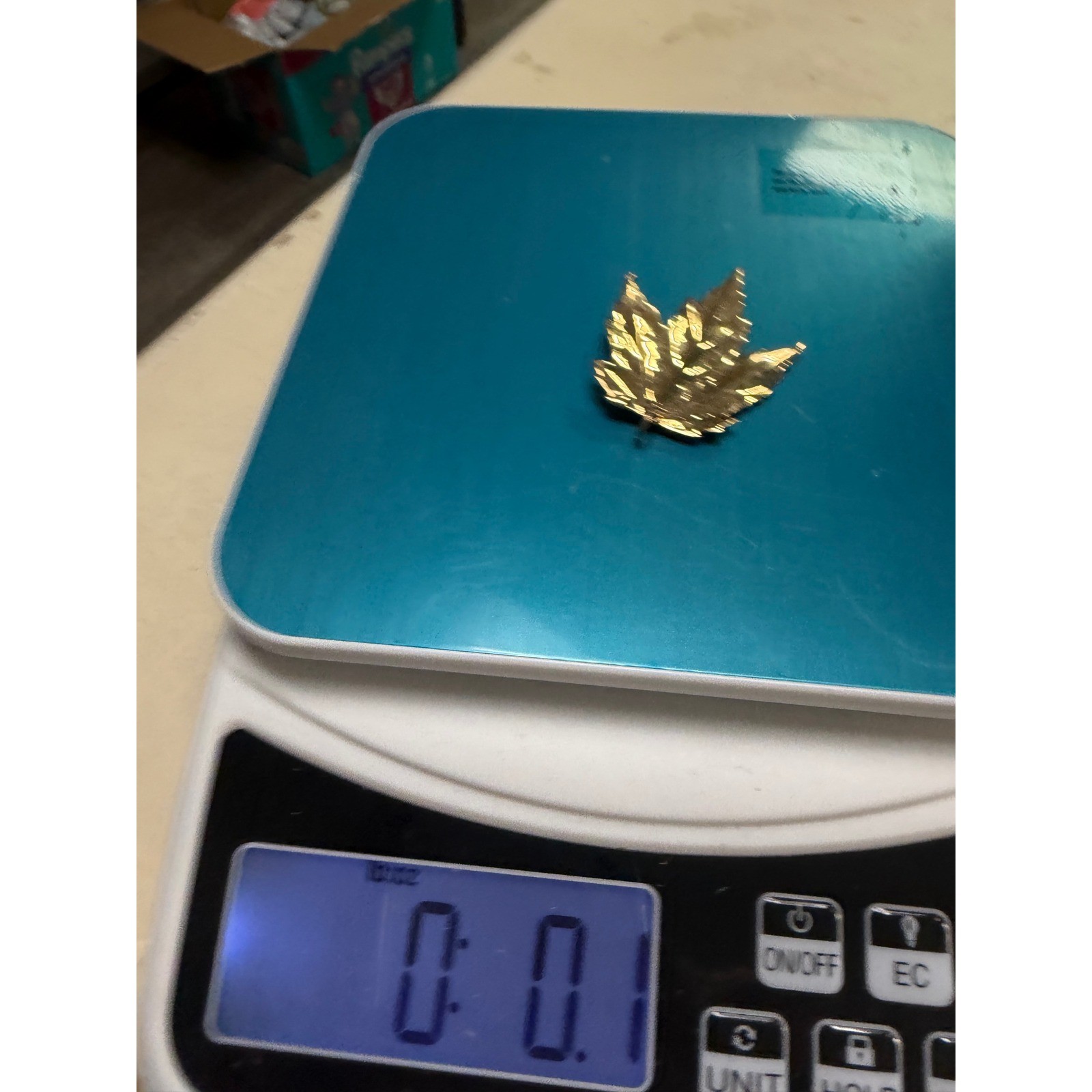 Gold Tone Maple Leaf Pendant Textured Botanical Autumn Nature Jewelry